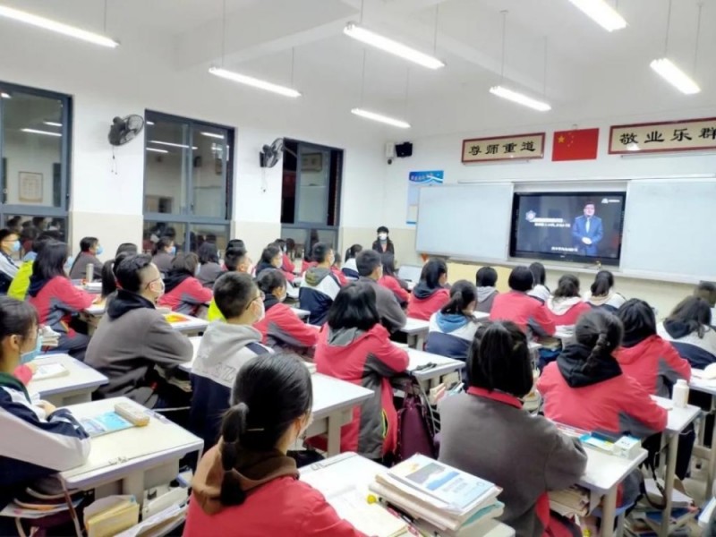 “雙減”政策下 教培機(jī)構(gòu)勞動(dòng)者合法權(quán)益不能“減”