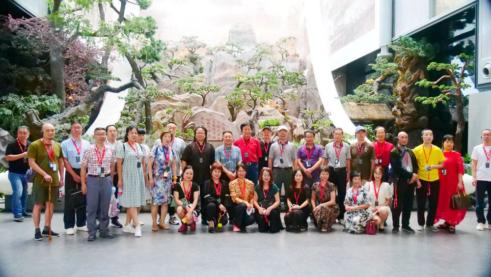“品讀孝鄉(xiāng) 放歌和也”藝術之旅·第12屆中國作家新創(chuàng)作論壇在安吉舉行
