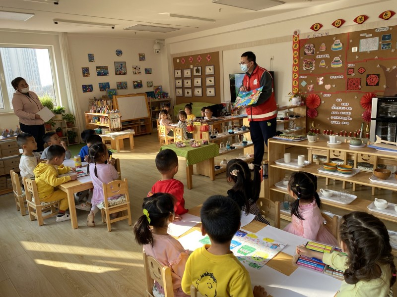 “垃圾分類宣傳” 走進大連瑞港社區(qū)金港幼兒園