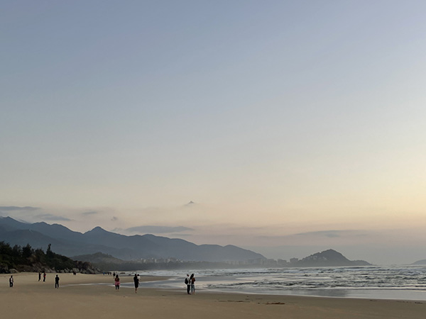 慧秋手機拍圖——海上日出