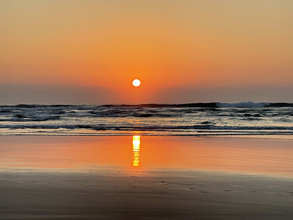 慧秋手機拍圖——海上日出