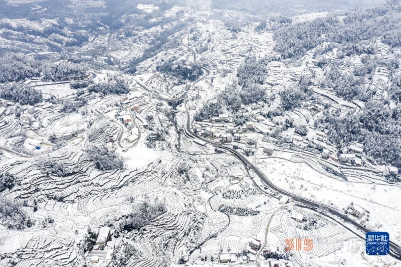 我國(guó)多地迎來(lái)降雪 