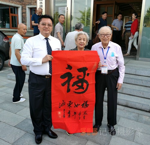 雍剛：墨韻新時(shí)代 品高藝人生