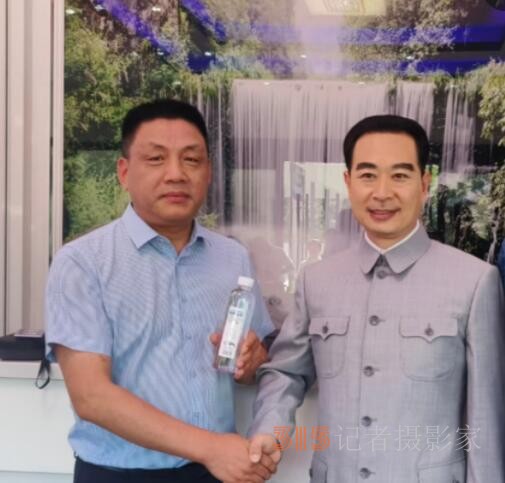 仙寓山泉（龍、壽、佛）硒礦泉水省代簽約在仙寓山舉行