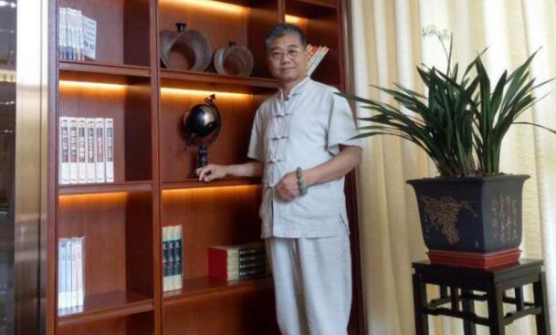 國家一級美術(shù)師、中國當(dāng)代著名畫家——馬學(xué)中