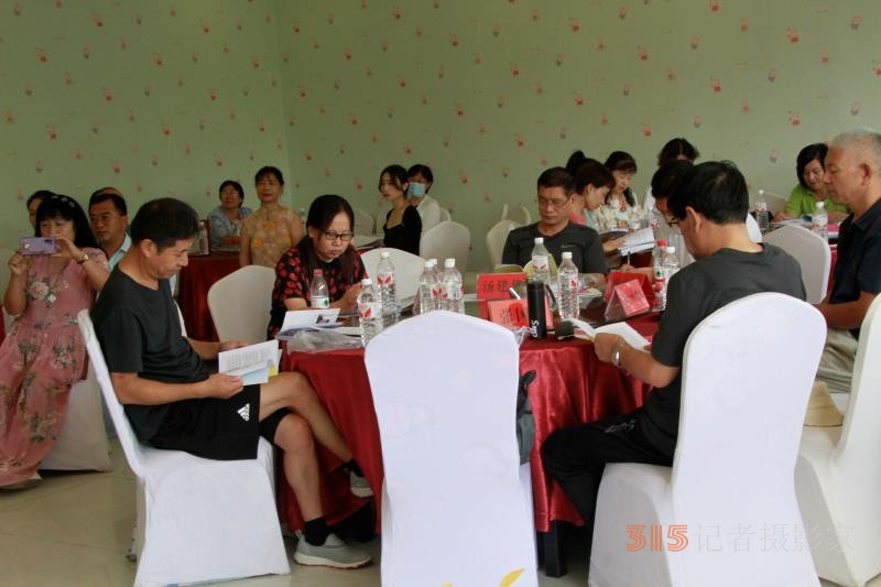河北遵化：作家協(xié)會(huì)召開崔捘田、徐曉東二位作家新書發(fā)布會(huì)