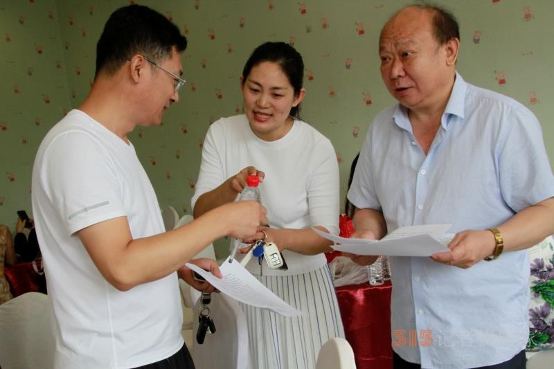 河北遵化：作家協(xié)會(huì)召開崔捘田、徐曉東二位作家新書發(fā)布會(huì)