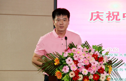 慶祝八一建軍節(jié)書畫筆會(huì)暨公益活動(dòng)在林州舉行