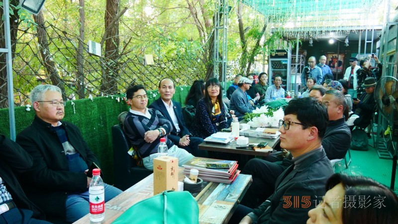 藍(lán)色老虎之聲：詩(shī)人藝術(shù)家紀(jì)念于貞志朗誦會(huì)在京舉辦