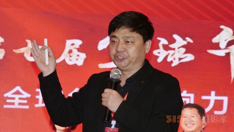 視頻：軍神碳?xì)渖锟萍吉?dú)家冠名“那年我們?cè)卩l(xiāng)下-村支書(shū)講述共同富裕的故事”論壇