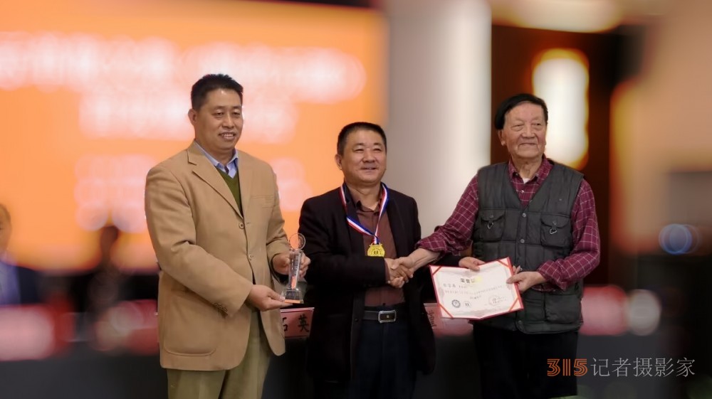 張富英榮獲第11屆人人文學獎最佳編輯獎，2022年度網(wǎng)絡(luò)文學獎頒發(fā)舉辦