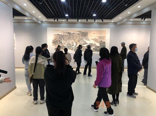 河北遵化：公共圖書館、文化館服務(wù)宣傳周暨郝麗茹中國(guó)畫作品展活動(dòng)