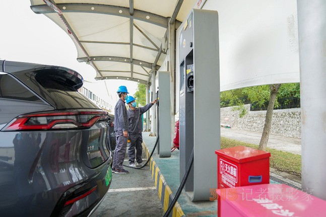 新能源汽車充電，“續(xù)航”不再焦慮還要多久？