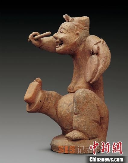 東漢說(shuō)唱俑“復(fù)活”：傳遞千余年的喜樂