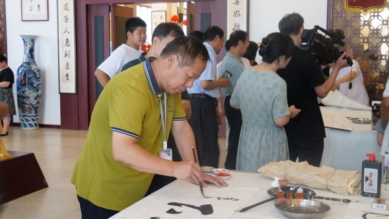 “肝膽相照”正念杯中國文藝名家文學書畫攝影青州采風創(chuàng)作論壇暨頒獎活動成功舉辦