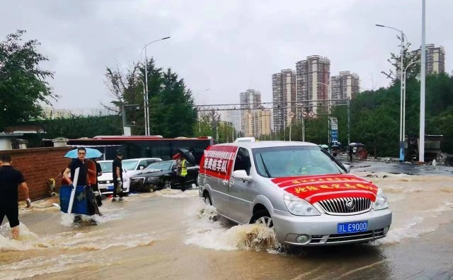 汽車人火速參與災(zāi)害搶險救援，專家建議購買二手車要摸清車況