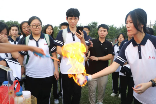 柴時(shí)鐘： 創(chuàng)新求進(jìn) 科技強(qiáng)國(guó)