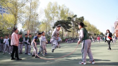 除了上廁所不能隨意活動？——部分中小學生課間10分鐘被約束現象調查