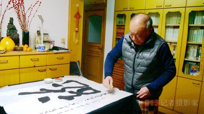 《書香墨韻》專訪著名書法家江鳥：要臨貼，把修養(yǎng)思想融進(jìn)去