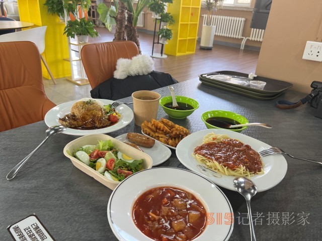 探訪頂流哈爾濱：爆火進(jìn)行時(shí)，吃住行購(gòu)漲價(jià)了嗎