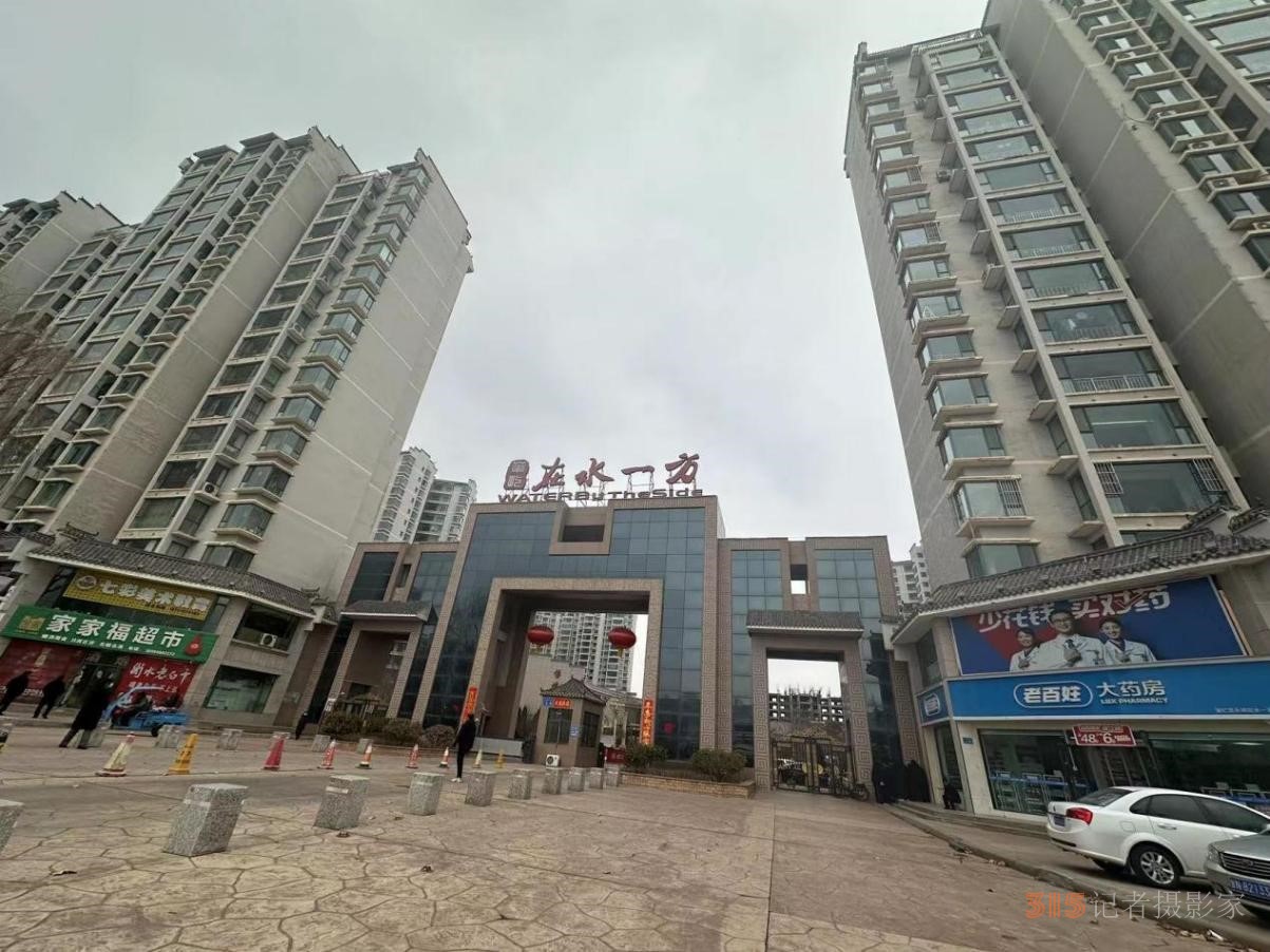 甘肅省永靖縣“在水一方”小區(qū)。人民網(wǎng)記者 馬昌攝