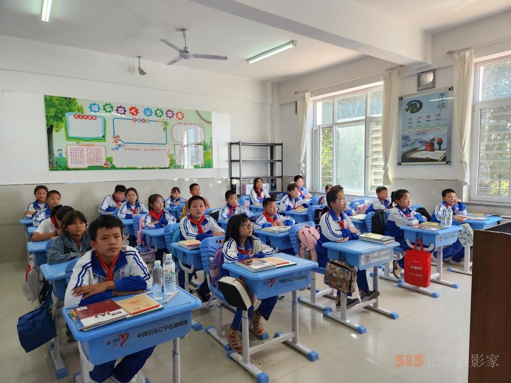 新起點(diǎn)，夢(mèng)想啟動(dòng)：全國(guó)多地中小學(xué)迎來開學(xué)