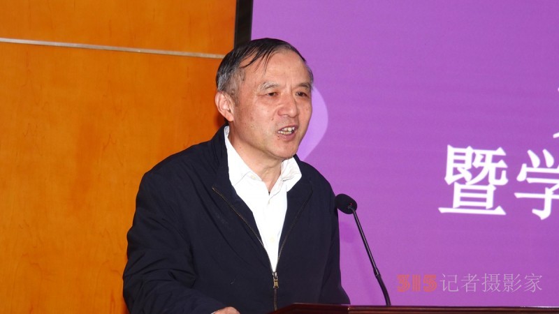 視頻:第二屆中國(guó)寫作與閱讀論壇在北京大學(xué)舉行 共探讀寫新篇