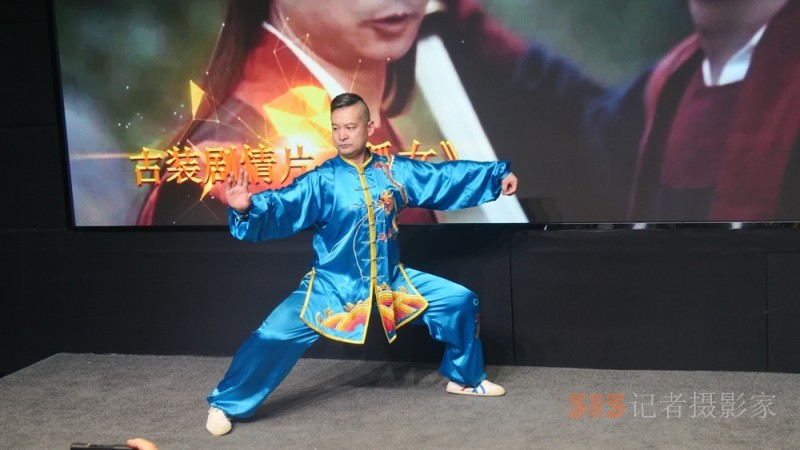 樂訂坊數(shù)字領(lǐng)航喜接新歲 宗師鹽京城盛宴惜別舊年——華爾街影視元旦跨年歡樂夜聯(lián)歡會在京舉行