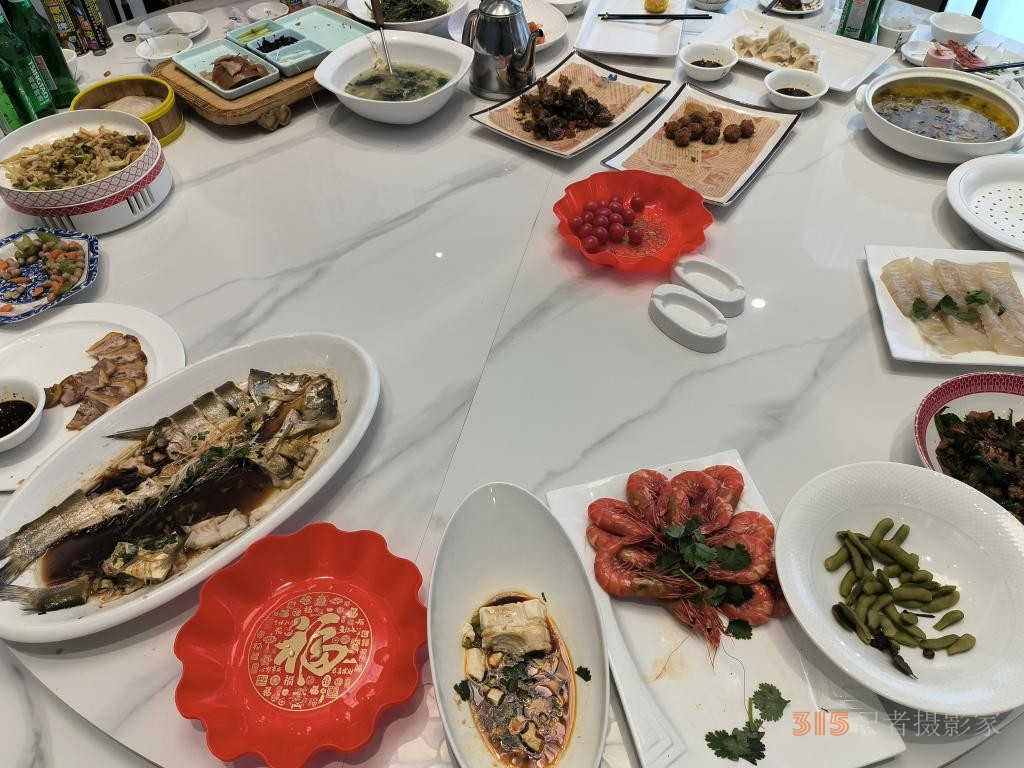 新華視點·關注糧食浪費丨如何避免節(jié)日盛宴變“剩宴”？