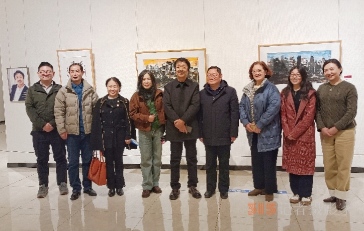 “如果時代被看見”三人畫展在濟(jì)南啟幕，共繪時代藝術(shù)長卷