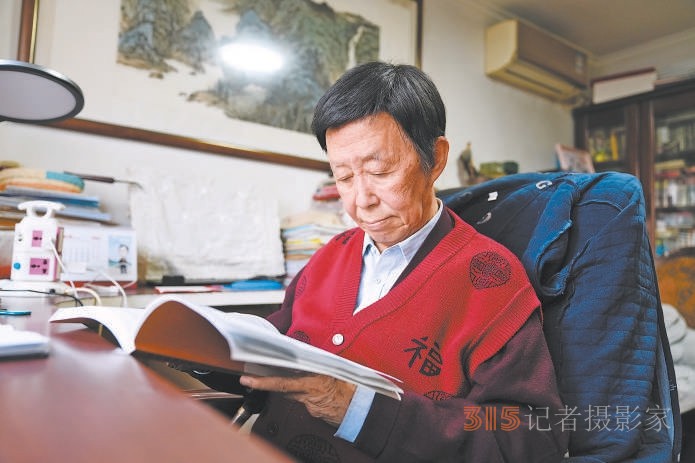 田連元七十載藝海傳奇比評書更精彩