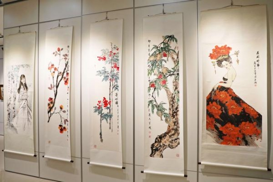 “墨潤(rùn)鵲華”書(shū)畫(huà)藝術(shù)展在濟(jì)南開(kāi)幕 搭建南北文化交流新平臺(tái)