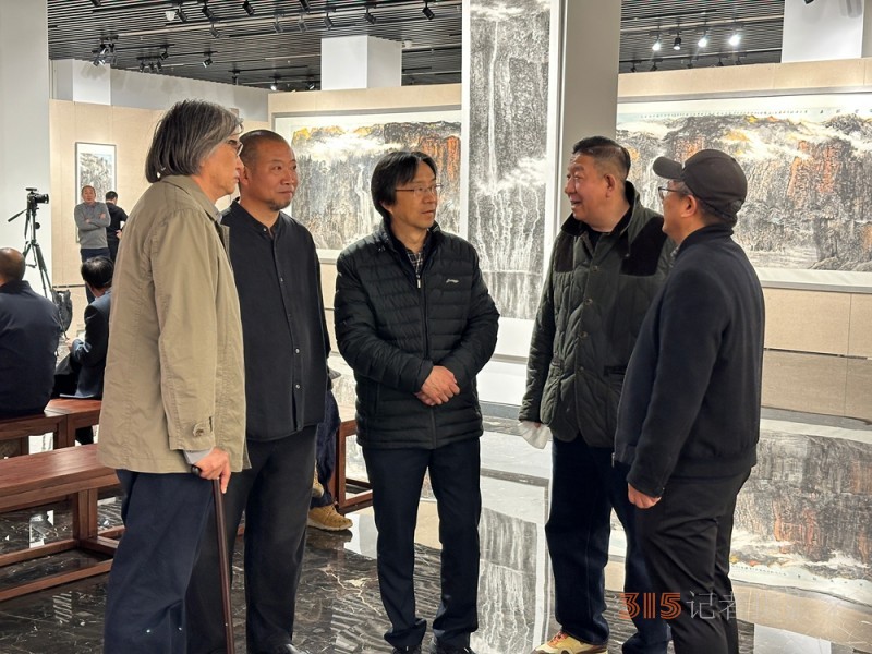 太行精神鑄丹青 筆墨抒懷頌時代“太行太行”何海闊山水畫作品晉京展在京啟幕