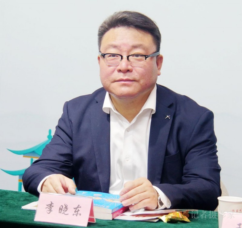 笑文化倡導(dǎo)者許笑天新書《笑游天下》首發(fā)式暨研討會在京舉行