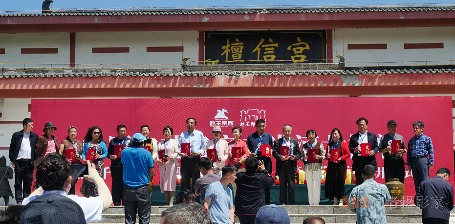 “品讀千年古都，放歌趙王集團(tuán)” 中國(guó)文藝名家走進(jìn)河北邯鄲采風(fēng)系列活動(dòng)成功舉辦