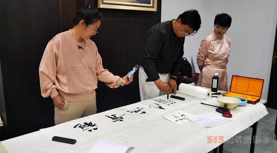 “品讀千年古都，放歌趙王集團(tuán)” 中國(guó)文藝名家走進(jìn)河北邯鄲采風(fēng)系列活動(dòng)成功舉辦